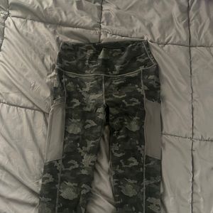 Medium camo Fabletics